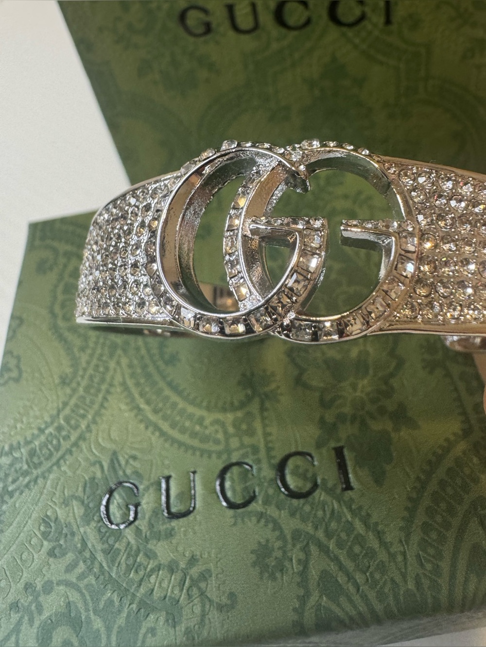 Gucci Silver Crystal Pavé Interlocking G Bangle Bracelet - Picture 5 of 9